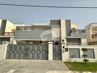 500 SQUARE YARDS VILLA FOR SALE IN FALCON LUXURY LIVING!