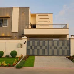 CORNER 350 SQ YARDS HOUSE FOR SALE IN FALCON PRIME LOCATION!