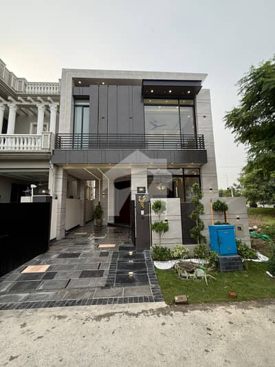 5 Marla Fully Furnished Luxury House For Sale Near Parks Commercial Market 5 Marla Fully Furnished Luxury House For Sale Near Parks Commercial Market