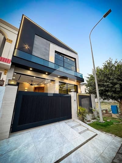 5 Marla Brand New Modern Designer House Available For Rent In DHA