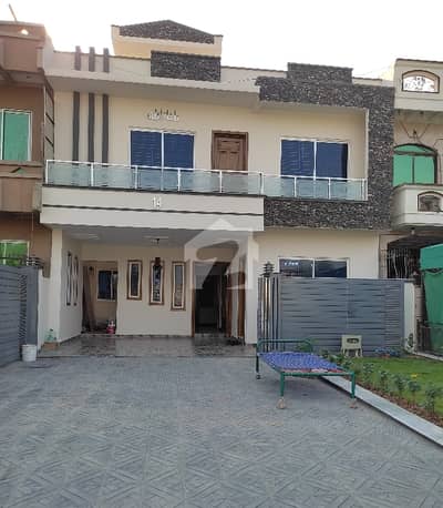 30x60 Upper Porstion For Rent In G13