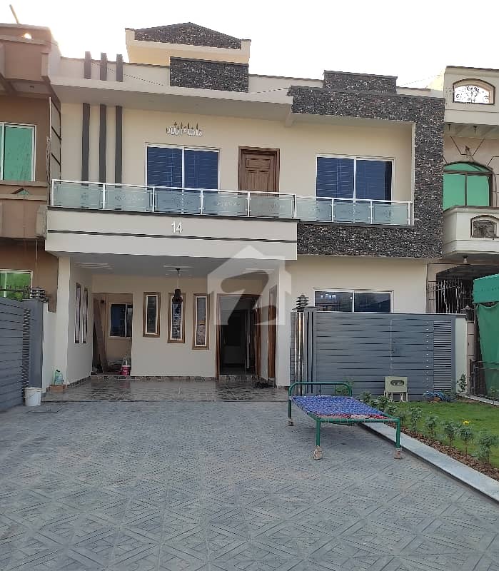 30x60 Upper Porstion For Rent In G13 30x60 Upper Porstion For Rent In G13