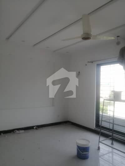 5 Marla full house for rent available in DHA rahber 11 sector 2 in Lahore bijli Pani available