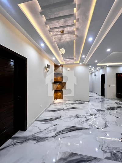 1 Kanal Beautiful House For Rent