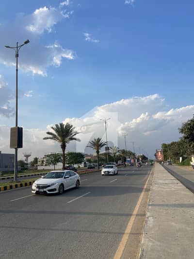 ڈی ایچ اے فیز 8 ڈیفنس (ڈی ایچ اے),لاہور میں 1 کنال رہائشی پلاٹ 3.7 کروڑ میں برائے فروخت۔ ڈی ایچ اے فیز 8 ڈیفنس (ڈی ایچ اے),لاہور میں 1 کنال رہائشی پلاٹ 3.7 کروڑ میں برائے فروخت۔