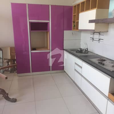 Well Maintained 500 Yards 3 Bedroom Upper Portion With Separate Gate DHA Phase 7