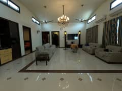 500 Yards Slightly Use Bungalow For Sale