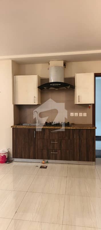 STUDIO LUXURY UNFURNISHED APARTMENT AVAILABLE FOR RENT AT GULBERG GREEN ISLAMABAD