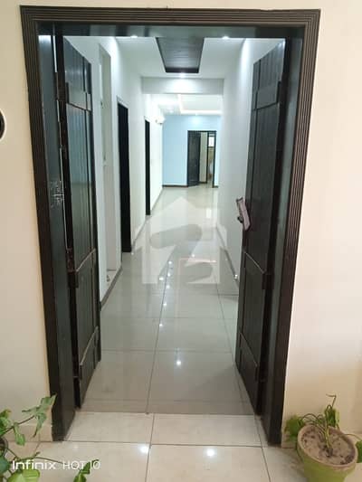 4 Bed 12 Marla Apartment Is Available For Sale In Askari 11 Lahore
