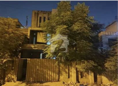 نواب ٹاؤن لاہور میں 10 مرلہ Studio فیکٹری 1.6 لاکھ میں کرایہ پر دستیاب ہے۔