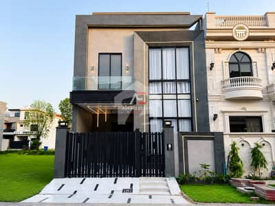 سٹی ہاؤسنگ سوسائٹی گوجرانوالہ میں 4 کمروں کا 5 مرلہ مکان 2.35 کروڑ میں برائے فروخت۔