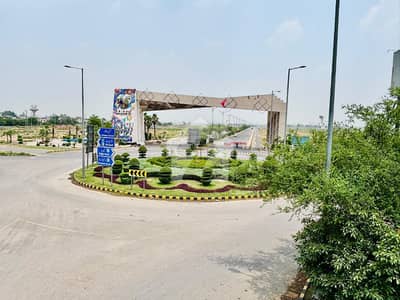 High-Demand 1 Kanal Plot | Direct Main Road Access | Best Value Investment High-Demand 1 Kanal Plot | Direct Main Road Access | Best Value Investment