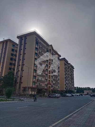 6 Floor 3 Bed Apartment Available For Rent