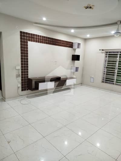 prime location house