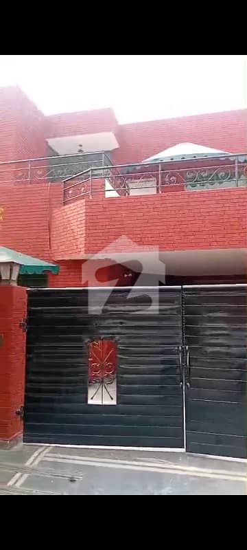 ڈی ایچ اے فیز 3 - بلاک زیڈ ڈی ایچ اے فیز 3,ڈی ایچ اے ڈیفینس,لاہور میں 3 کمروں کا 10 مرلہ مکان 1.75 لاکھ میں کرایہ پر دستیاب ہے۔