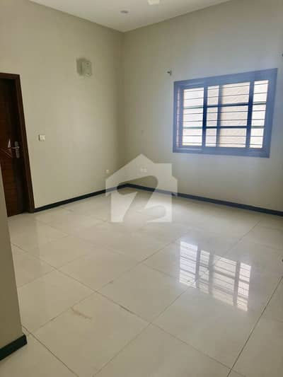 DHA LIKE NEW OUTCLASS UPPER PORTION FOR RENT