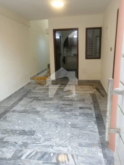 Rent commercial ist 3bed. d. d 180 GHz Alladin park k samne Rashid minhas road