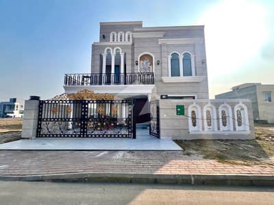 Luxurious Designer Owner Build 10 Marla Modren Design Brand New House For Sale In Bahria Town Lahore Luxurious Designer Owner Build 10 Marla Modren Design Brand New House For Sale In Bahria Town Lahore