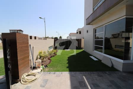 ڈی ایچ اے فیز 8 ڈیفنس (ڈی ایچ اے),لاہور میں 5 کمروں کا 1 کنال مکان 7.95 کروڑ میں برائے فروخت۔