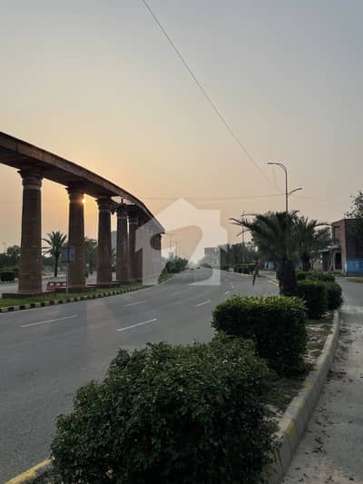 ONE KANAL BUILDER LOCATION PLOT AVAILABLE FOR SALE IN D BLOCK PHASE 2 NEW LAHORE CITY