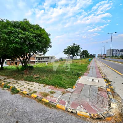 Main Boulevard Corner 1 Kanal Plot For Sale In DHA 5