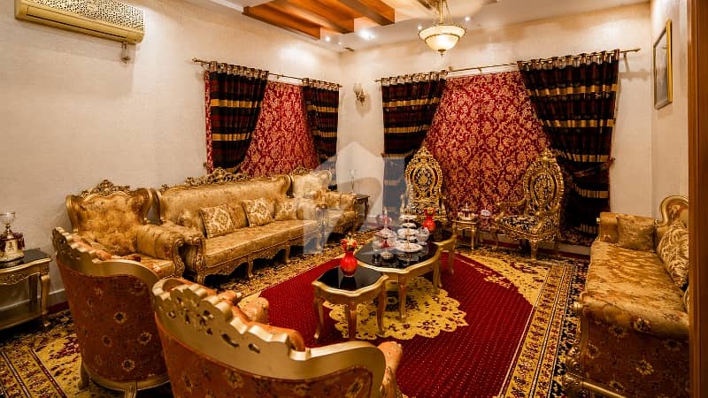 Bungalow For Sale 500 Yards With Basment Bungalow For Sale 500 Yards With Basment