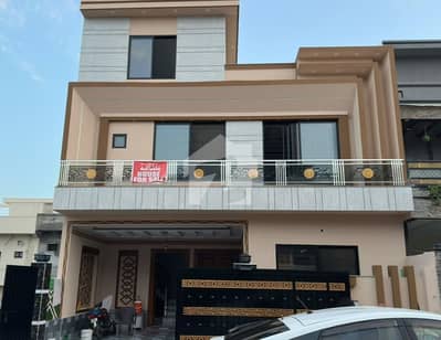 7 Marla Luxury Brand New House For Sale