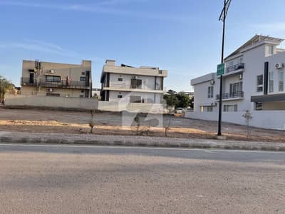 بحریہ انکلیو - سیکٹر سی بحریہ انکلیو,بحریہ ٹاؤن,اسلام آباد میں 1 کنال رہائشی پلاٹ 3.55 کروڑ میں برائے فروخت۔
