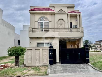 5,5 MARLA BRAND NEW HOUSE AVAILABLE FOR SALE (AT REASONABLE PRICE) IN CITI HOUSING GUJRANWALA