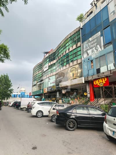 ایف ۔ 11 مرکز ایف ۔ 11,اسلام آباد میں 5 مرلہ Studio دفتر 4.45 کروڑ میں برائے فروخت۔