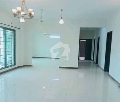 10 Marla Flat In Askari For rent At Good Location