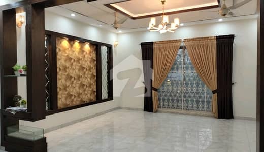 بحریہ ٹاؤن سیکٹر سی بحریہ ٹاؤن,لاہور میں 3 کمروں کا 5 مرلہ مکان 2.0 کروڑ میں برائے فروخت۔