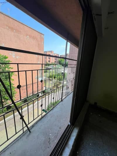 Beautiful Apartment Available For Rent In G11