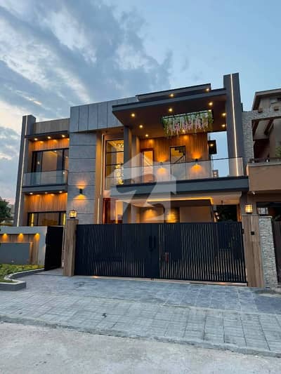 12.5 Marla Luxury Designer House | Boulevard Category | 5 Master Bedrooms