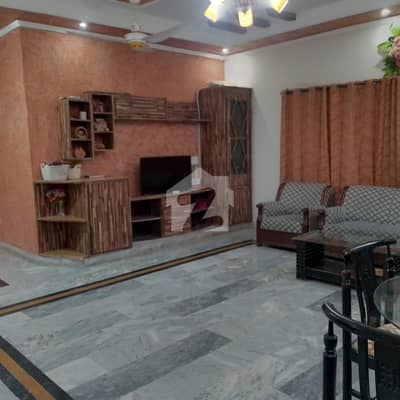 11.5 Marla Corner Used House For Sale
