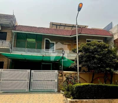 i. 8/4 Upper Portion Available For Rent Solor installed