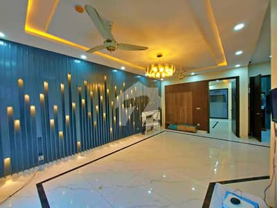 MIAN BROTHERS OFFER BANKERS SOCIETY BLOCK C ORIGINAL PIC 5 MARLA FACING PARK BRAND NEW HOUSE WITH FOR SALE ALMOST FINAL 2,68,00,000