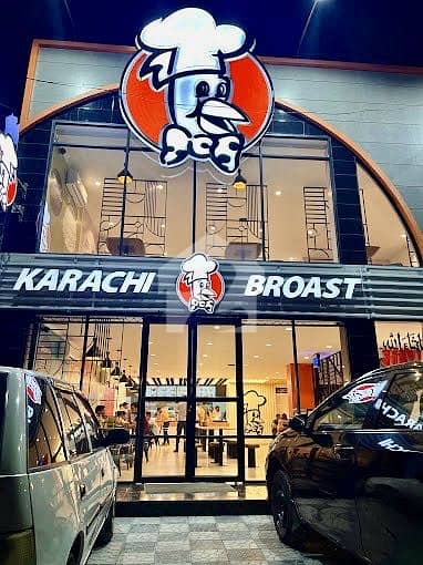 جوہر ٹاؤن فیز 2 جوہر ٹاؤن,لاہور میں 11 کمروں کا 12 مرلہ عمارت 14.5 کروڑ میں برائے فروخت۔