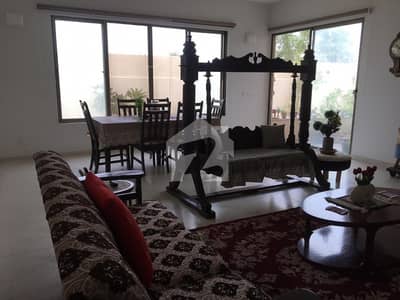 500-Yards Dream Home: Your Luxury Oasis Awaits