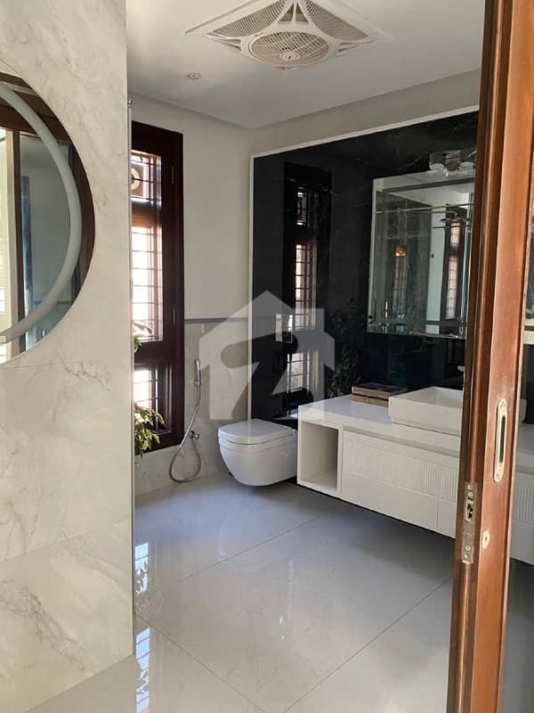500-Yards Dream Home: Your Luxury Oasis Awaits 500-Yards Dream Home: Your Luxury Oasis Awaits