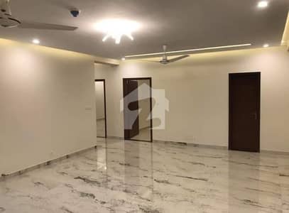 Askari 11 Park Lake Facing Three Bed Beautiful Flat Urgent Available For Rent