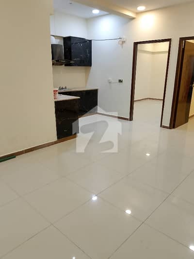اتحاد کمرشل ایریا ڈی ایچ اے فیز 6,ڈی ایچ اے ڈیفینس,کراچی میں 3 کمروں کا 5 مرلہ فلیٹ 1.2 لاکھ میں کرایہ پر دستیاب ہے۔