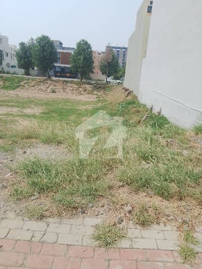 10 Marla Very Prime Located Plot In Bahria Town Facing Down Town And Eiffel Tower 10 Marla Very Prime Located Plot In Bahria Town Facing Down Town And Eiffel Tower