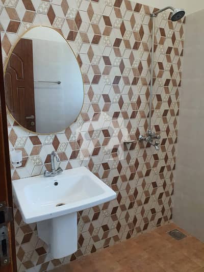 10 MARLA UPPER PORTION FOR RENT NO GAS