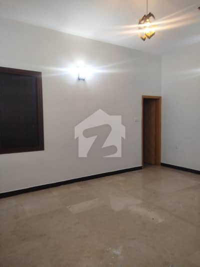 240 Yard 3 bed. dd portion for Rent