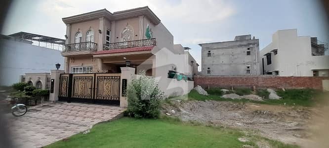 10-Marla Plot For Sale In Woods Block, Back Of Main Boulevard At Prime Location