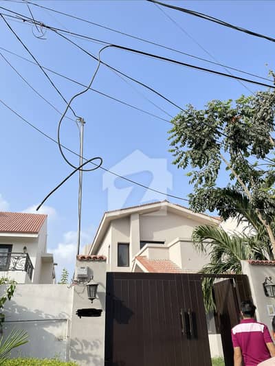 500 yard bungalow for rent 6 bed 2 unit  Phase 6 DHA