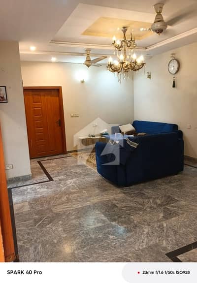 8 Marla upper portion for rent Umar block bahria town lahore 8 Marla upper portion for rent Umar block bahria town lahore