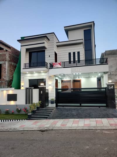 10 Marla Elite Designer House For Sale 10 Marla Elite Designer House For Sale