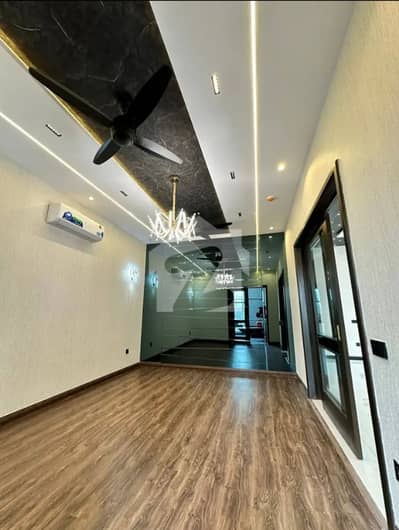 DHA Phase 4 10 Marla House For Rent